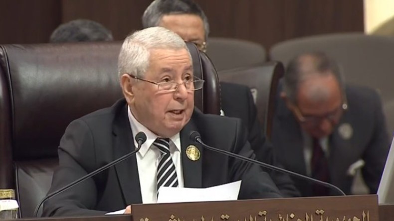 الجزائر تدعو إلى تطهير الأجواء العربية