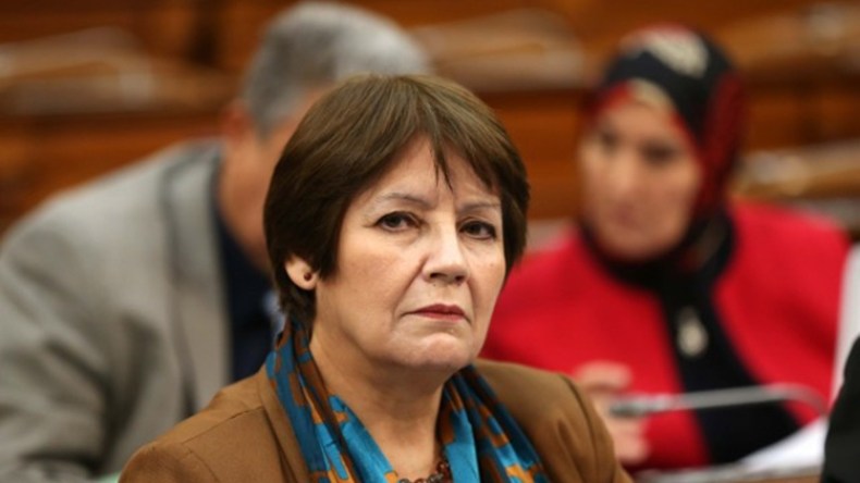 “لونباف” تقطع الهدنة مع بن غبريط وتعود إلى الإحتجاج