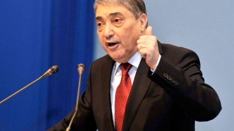 بن فليس: الوقت لم يعد في صالح السلطة