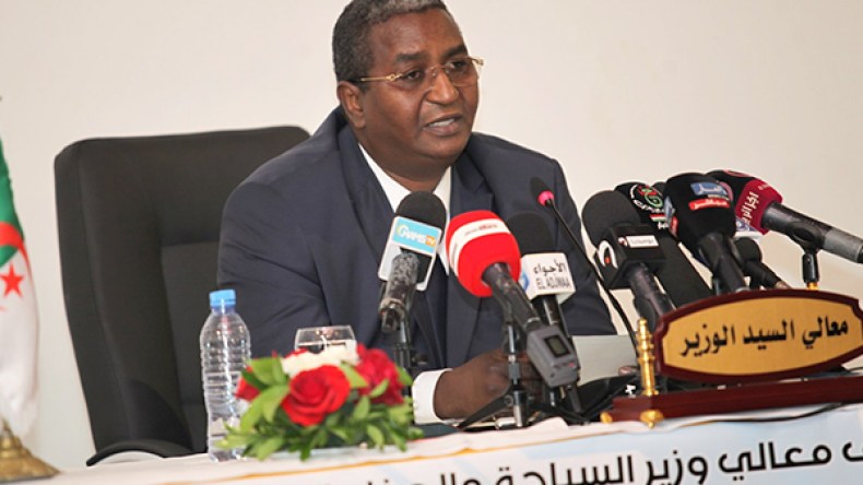 الجزائر صرفت 40 مليار دولار لتطوير الساحل