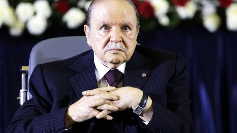 بوتفليقة يدعو إلى إبعاد المدرسة والجامعة عن الصراعات السياسية