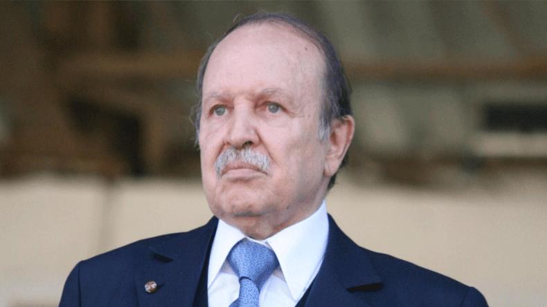 بوتفليقة يشيد بتضحية المرأة ودورها في إنقاذ الدولة