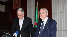 خلايع في برّ- لمان!