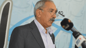 بوعزارة “يفضح” “صعاليك السياسة” في معرض الكتاب