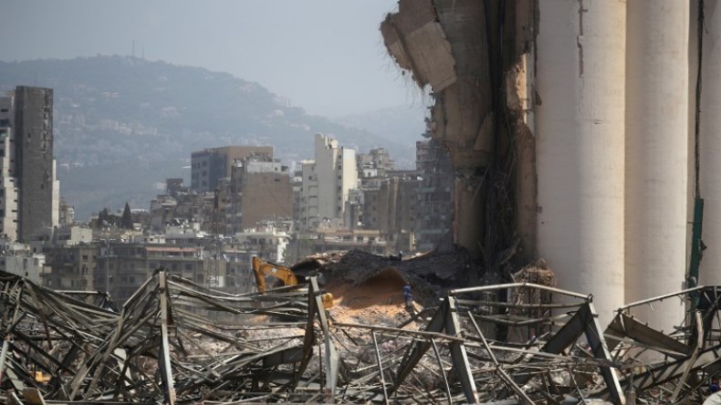 لبنان يطالب الإنتربول اعتقال مالك وقبطان سفينة “الأمونيوم”