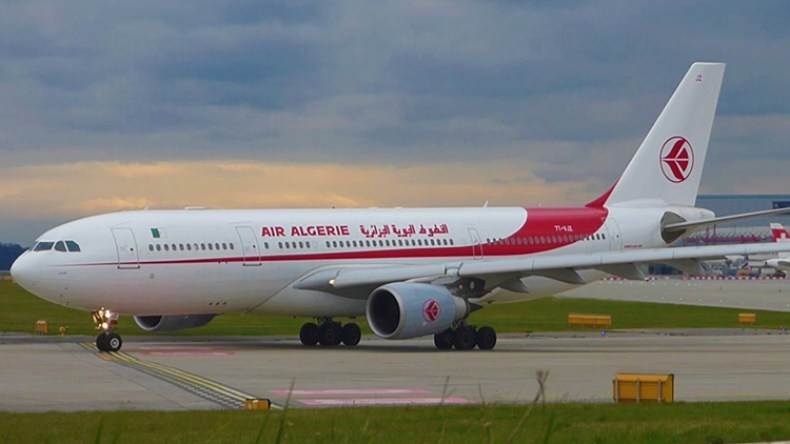 محتجون يهددون بإعتراض طائرة على مدرج مطار تبسة