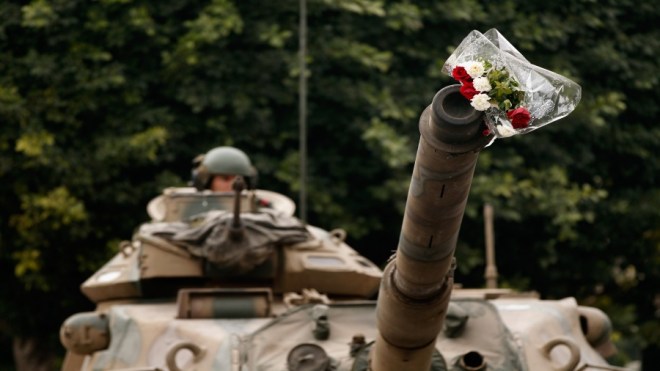 تونس تتجه نحو تجنيد النساء في الجيش!