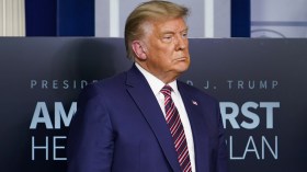 ترامب: وسائل الإعلام تحجب معلومات حول انتشار كورونا