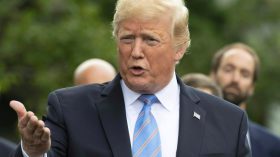 الإمارات كلفت رجل أعمال بالتجسس على إدارة ترامب