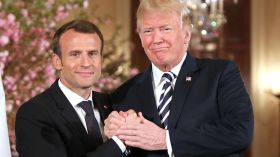 ترامب وماكرون يعملان على اتفاق نووي جديد مع إيران