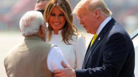 شاهد.. حشود ترحب بترامب لدى وصوله إلى الهند