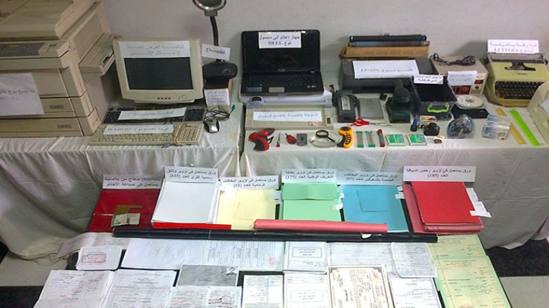 تفكيك شبكة لتقليد الأختام وتزوير الوثائق الرسمية بالجلفة