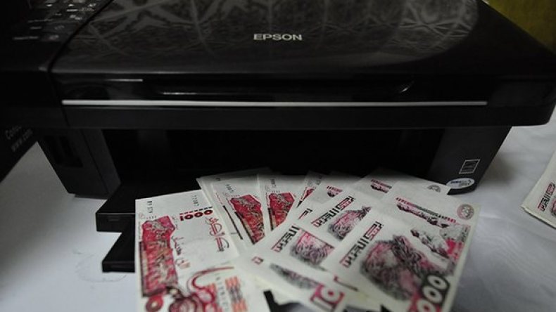 ترويج أوراق نقدية مزورة في أسواق شعبية بالعاصمة!