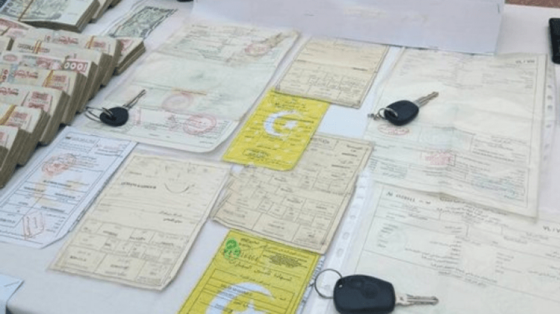 مسؤولون إداريون بأم البواقي يزورون ملفات سيارات مهربة من تونس وليبيا