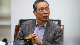 خبير صيني يحذّر من موجة إصابات ثانية بكوفيد-19