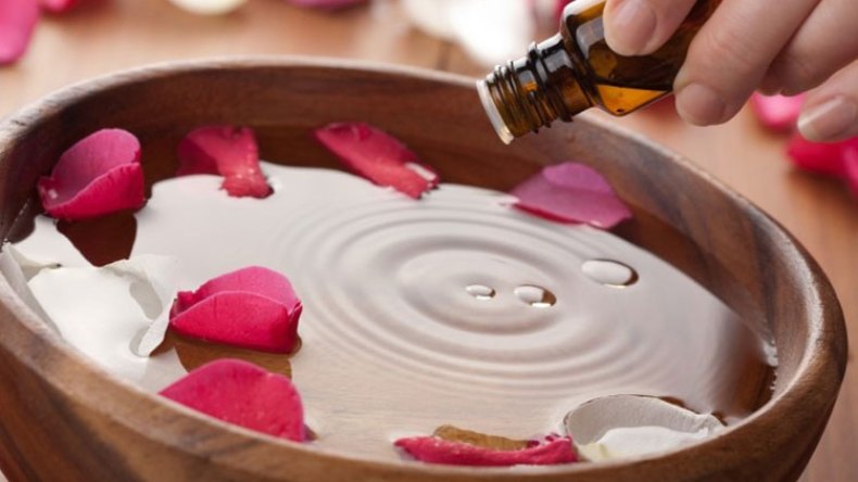 طبقي هذه الوصفات واحصلي على عطر يأسر كل من حولك