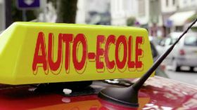 مدارس تعليم السياقة تطالب بالترخيص لها باستئناف النشاط