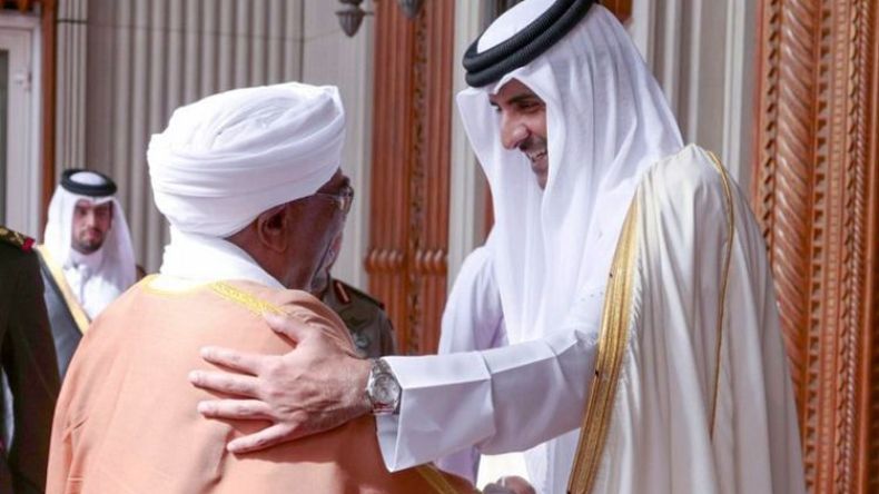 أمير قطر يعبر عن دعمه لاستقرار السودان