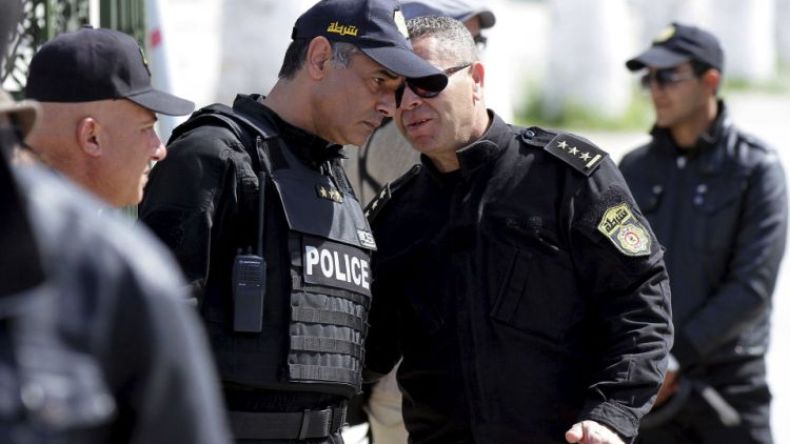 القضاء التونسي يستدعي وزير الداخلية السابق لطفي براهم للتحقيق