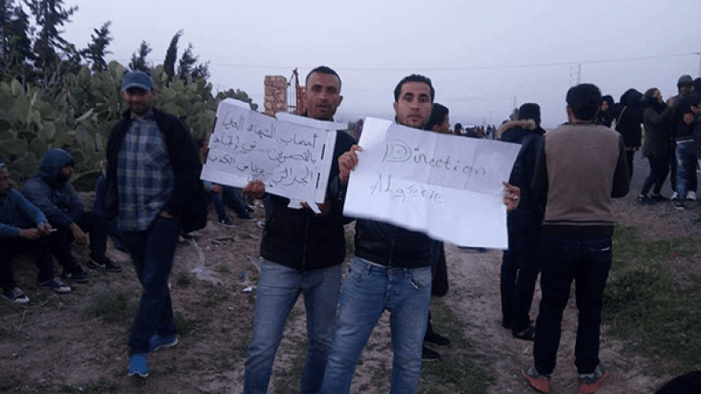 تونس: 80 شابا بطالا يهددون بالمغادرة نحو الجزائر