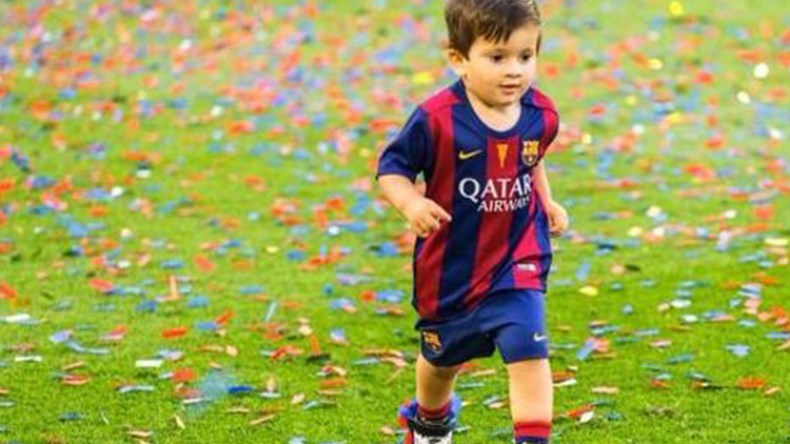 نجل ميسي يمنح الأمل لأنصار البارسا