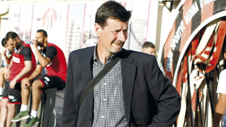 مدرب “سوسطارة” غاضب من سرار بسبب استقدام بلعربي دون استشارته