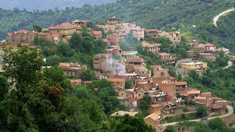 هجرة جماعية لسكان المدن نحو القرى في تيزي وزو