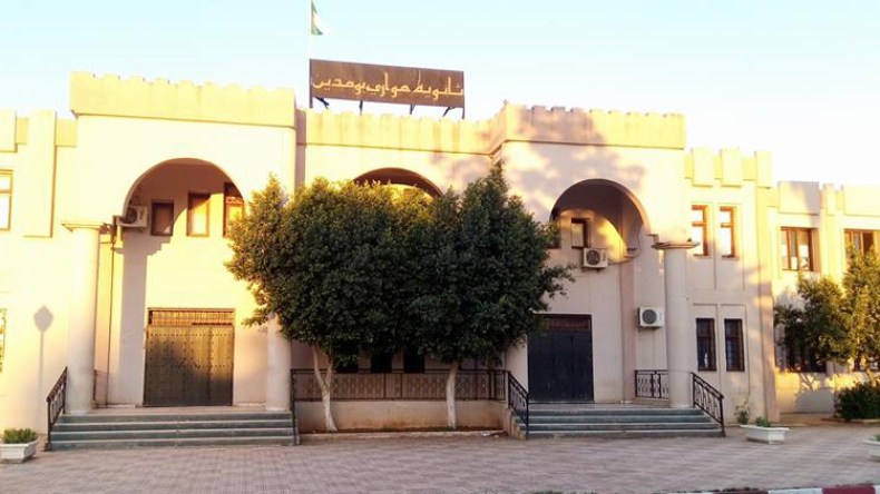 تلاميذ ثانوية الزاوية العابدية بتقرت دون دراسة للأسبوع الثالث على التوالي