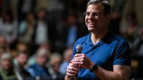 فلسطيني الأصل ينافس ترامب على الرئاسة