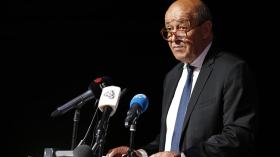 لا تتدخل في شؤون فرنسا الداخلية