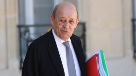 وزير الخارجية الفرنسي في زيارة إلى الجزائر