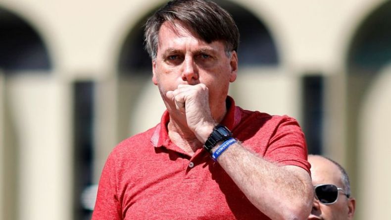 رئيس البرازيل مصاب بفيروس كورونا