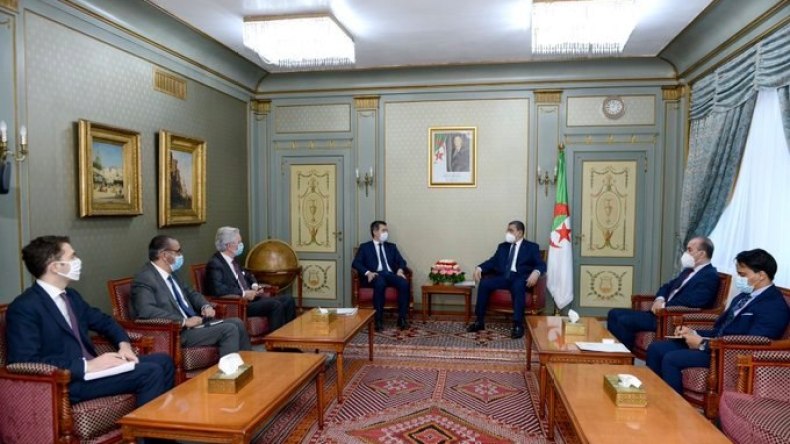 دارمانان: ماكرون “متمسك جدا” بالعلاقة مع الجزائر