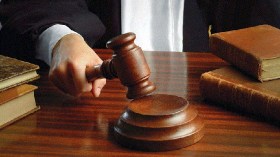 أب يبلغ عن جرم قام به ابنه