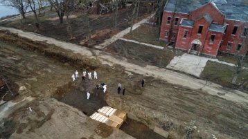 “كورونا” تَفْصِلُ بين منطق الاستسلام والاحتجاج والعمل؟!