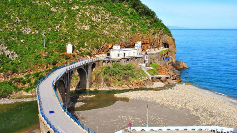 جسر يقطع خليج جيجل وبجاية.. خيال أم حقيقة؟