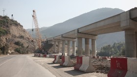 تسليم جسر وادي الكرمة الرابط بين البليدة والجزائر قريبا