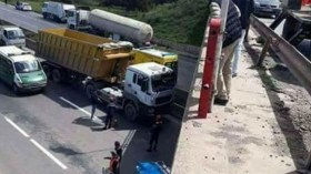 مصرع عامل هوى من جسر أثناء تعليق الأعلام الوطنية بوهران