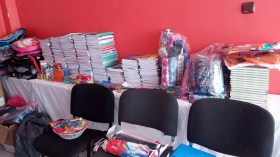 زوالية على أبواب الجمعيات للظفر بالأدوات المدرسية