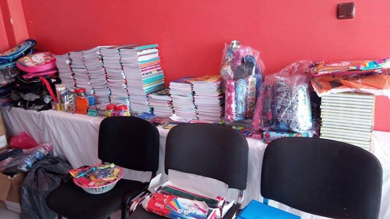 زوالية على أبواب الجمعيات للظفر بالأدوات المدرسية