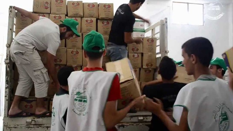 جمعيات خيرية تقدم ما لم تقدمه المؤسسات الرسمية