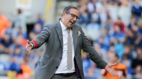 دعوة المدرب الأسبق لـ “الخضر” إلى تعلّم المجرية وليس الإنجليزية