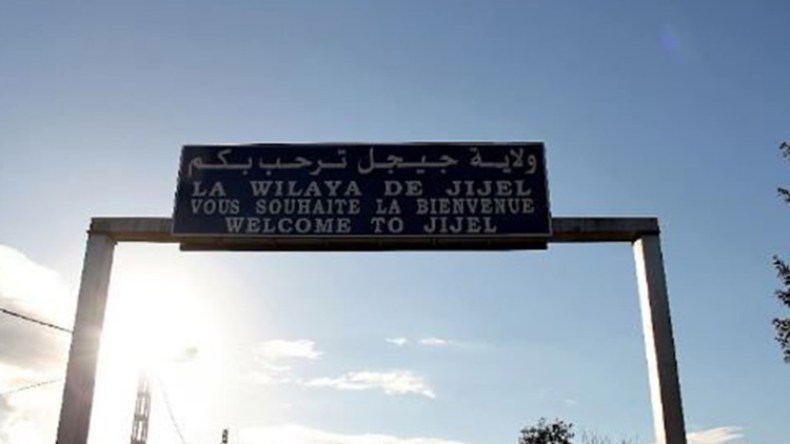 والي جيجل يمنع المصابين بكورونا من مغادرة منازلهم