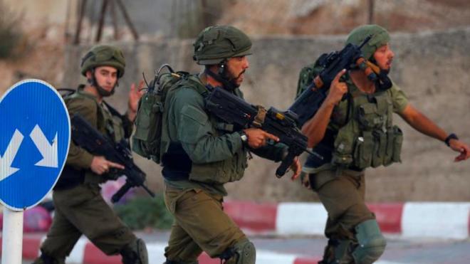 قوات الإحتلال أعدمت فلسطينيين عزلا أمام عائلاتهم