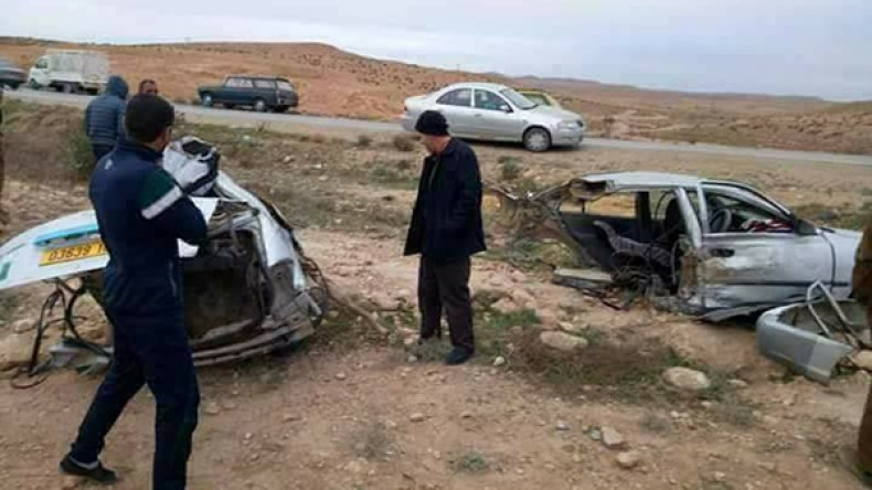 إصابة عائلة تونسية من 4 أفراد في انقلاب سيارة