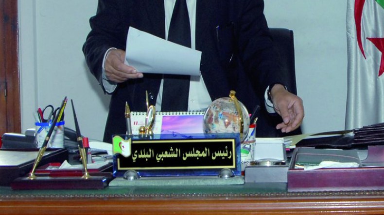 نيران صديقة واتهامات متبادلة داخل بلدية حاسي مسعود