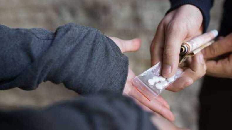 تجار الحبوب المهلوسة يفرضون منطقهم بشراربة في العاصمة