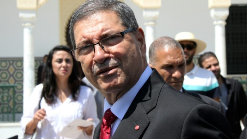 رئيس وزراء تونس السابق الصيد يصاب بوعكة خلال لقاء تلفزيوني