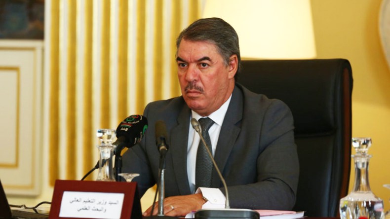 جامعات عالمية تدعّم علماء جزائريين والجزائر تتجاهلهم!