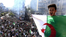 الحوار المؤجل يقطع الطريق أمام التوافق الوطني.. فما هو الحل؟